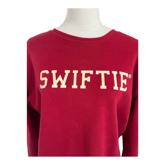 Taylor Swift Swiftie Red Sweatsuit Womens Sm Crewneck & Jogger Loungewear READ - Picture 3 of 14